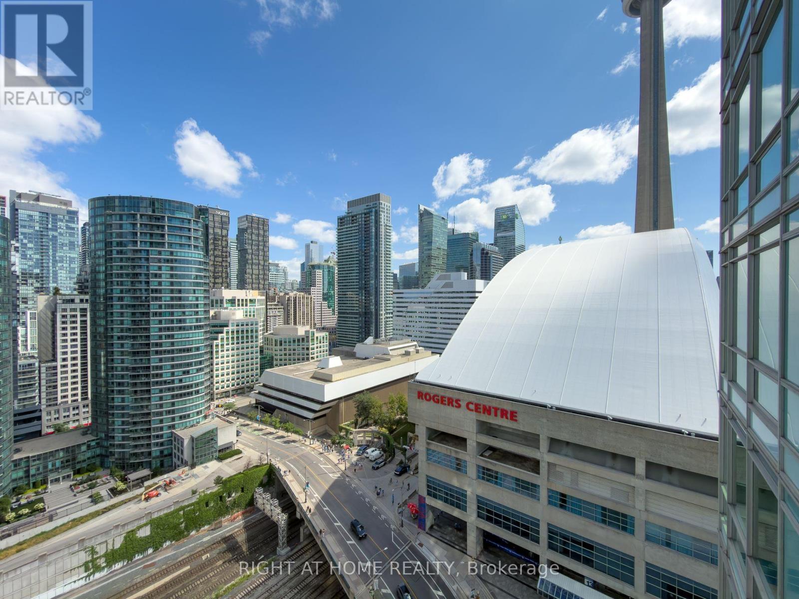 #2611 81 NAVY WHARF COURT - 23