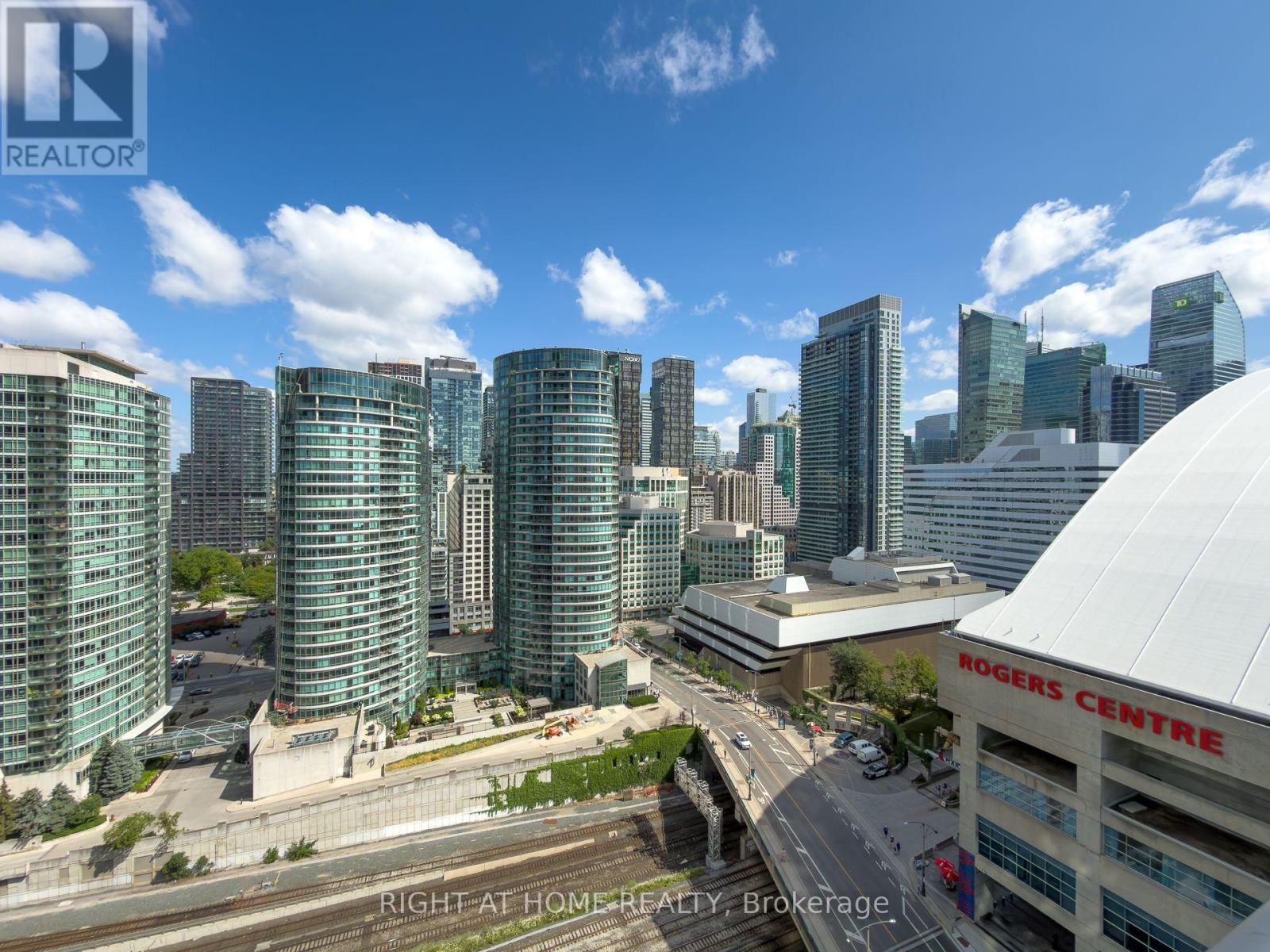 #2611 81 NAVY WHARF COURT - 24