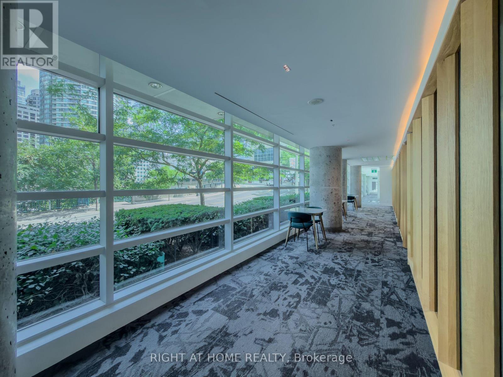 #2611 81 NAVY WHARF COURT - 28