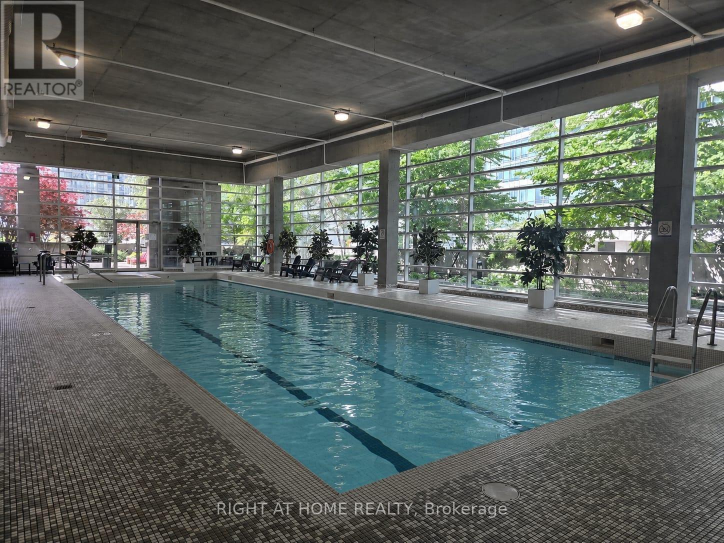 #2611 81 NAVY WHARF COURT - 31