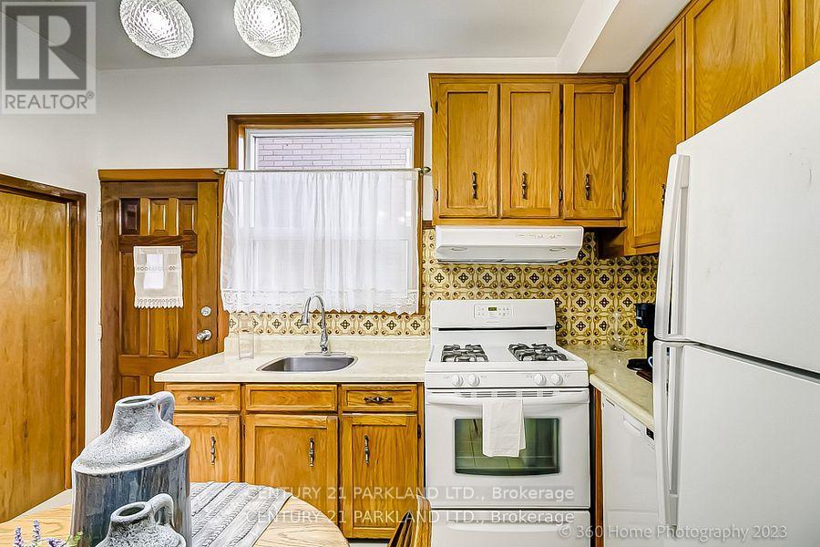 114 EATON AVENUE - Image 12