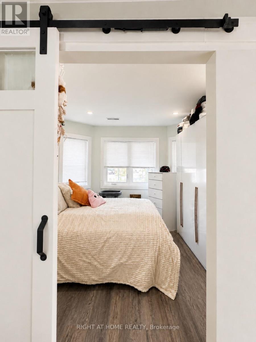 2610 LEONARD STREET - Image 22