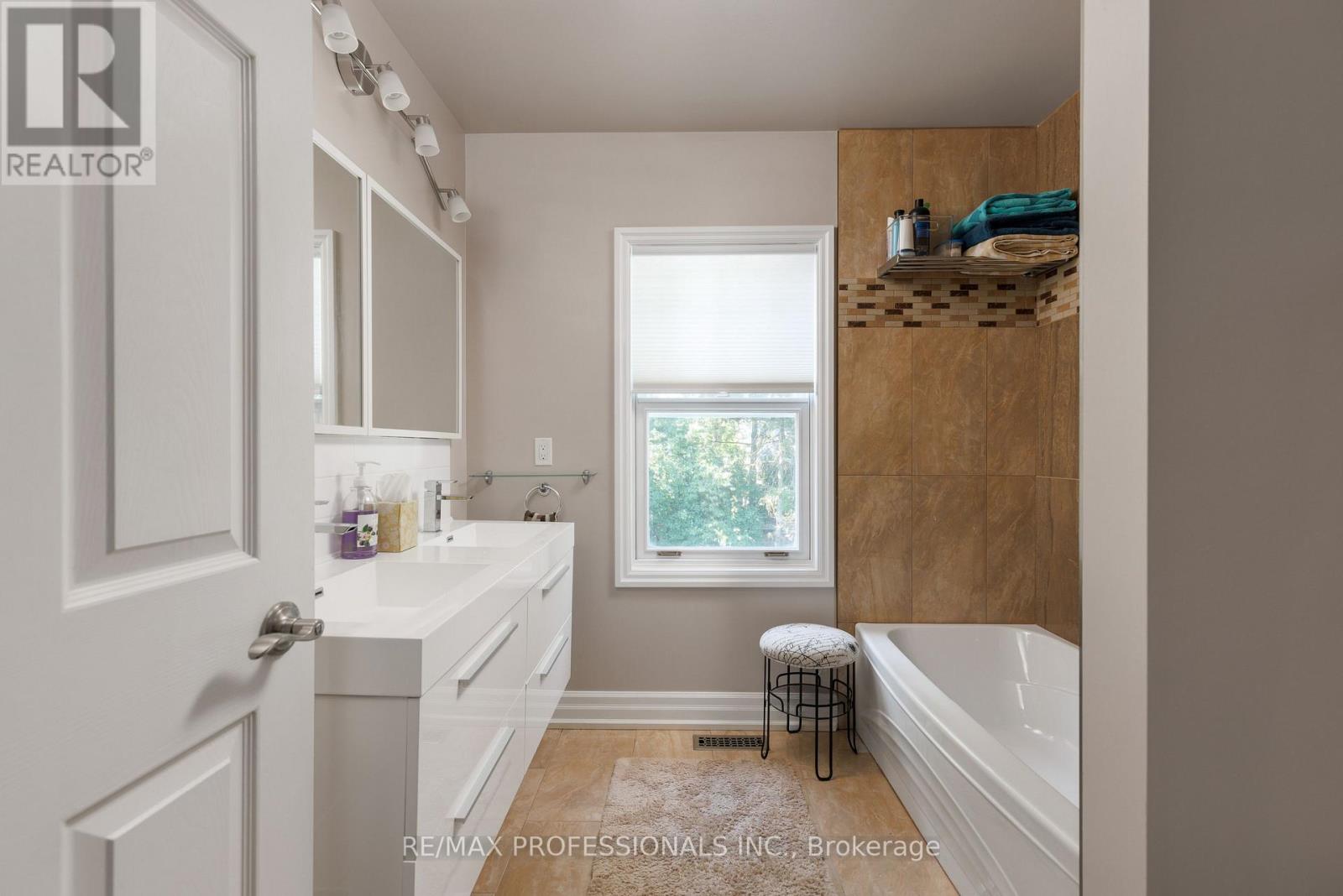 106 RATHBURN ROAD - 39