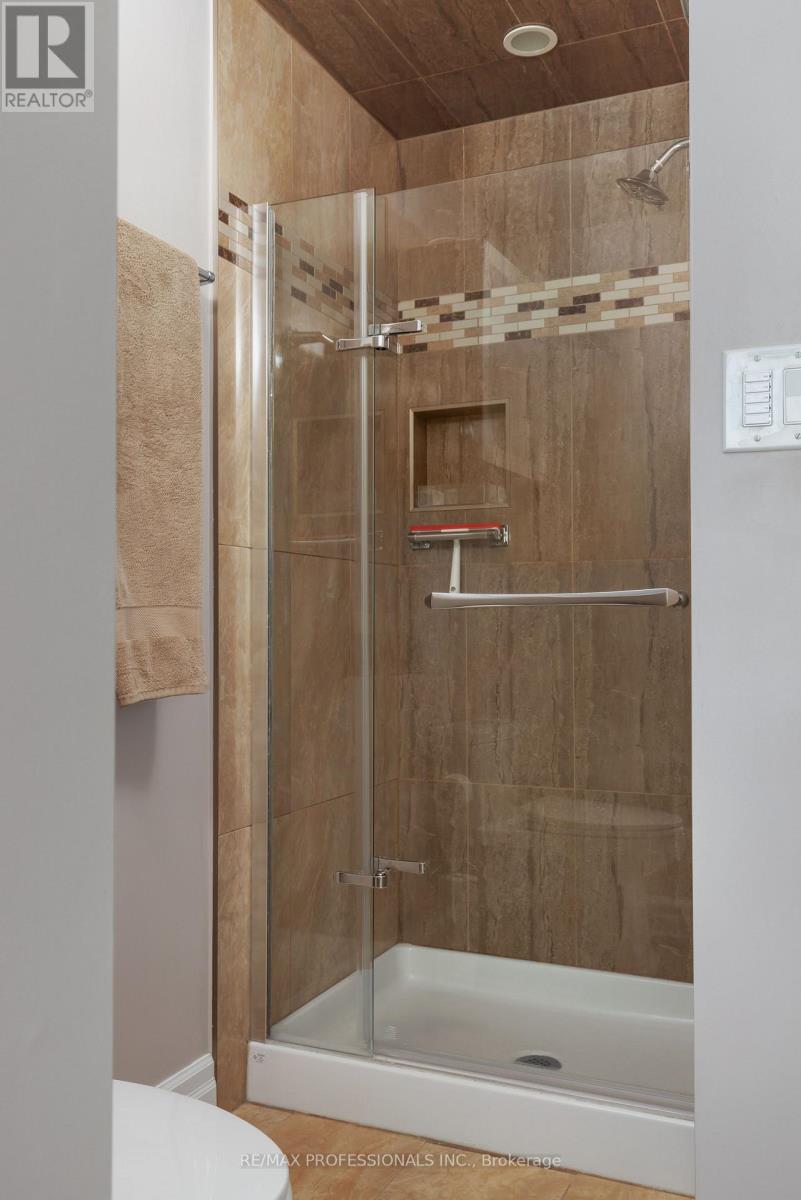 106 RATHBURN ROAD - 40