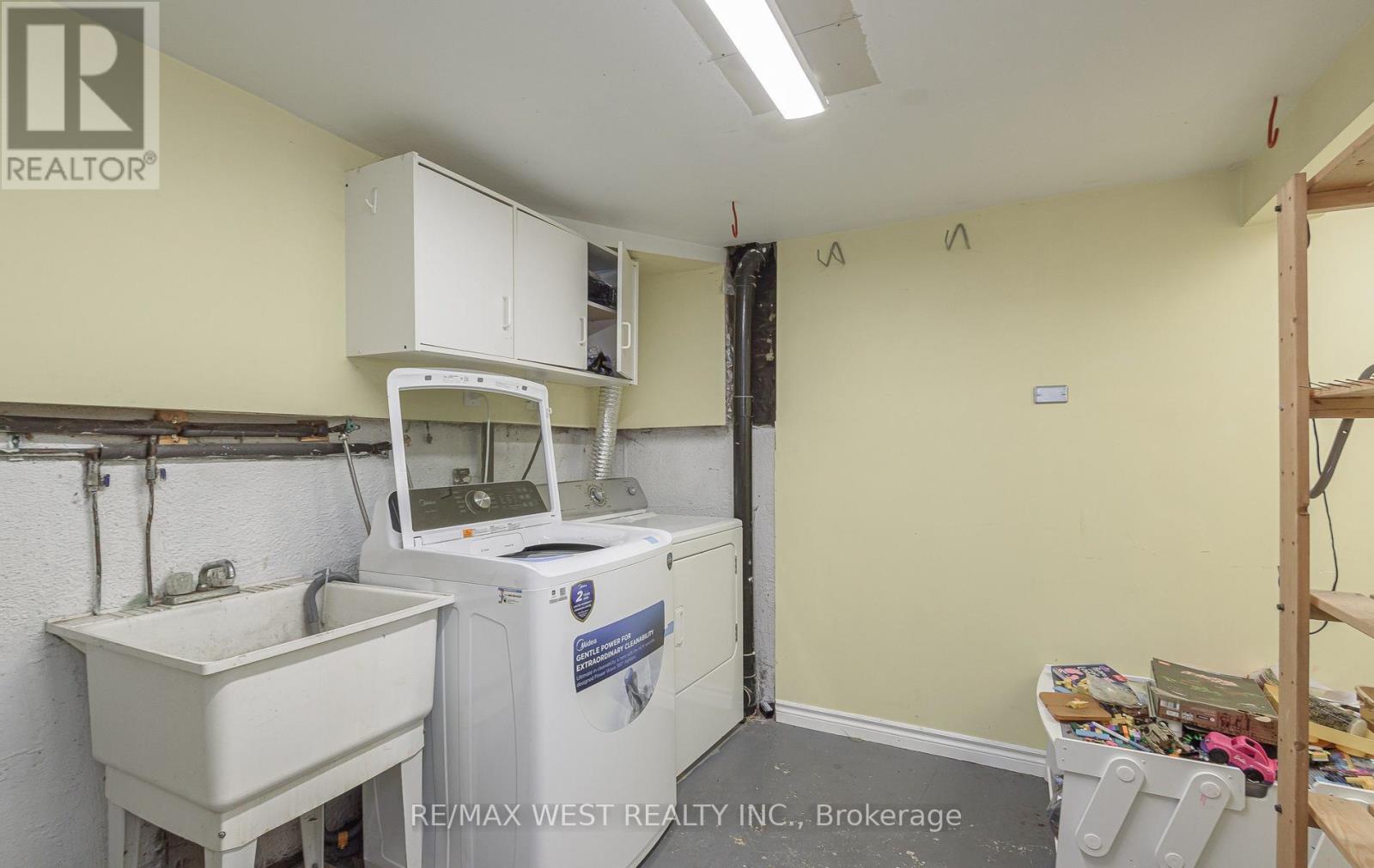 22 JOSEPHINE COURT - 22