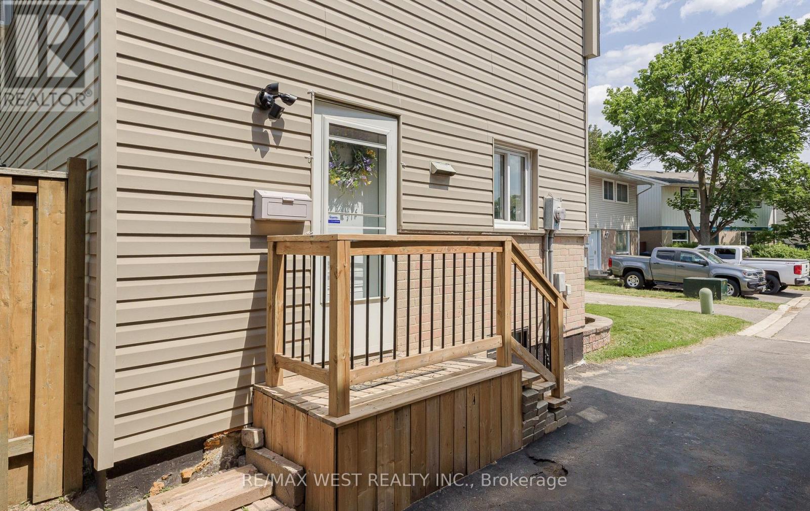 22 JOSEPHINE COURT - 4