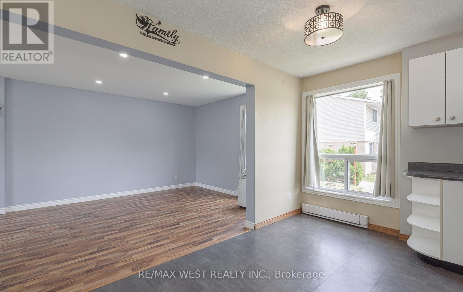 22 JOSEPHINE COURT - 9
