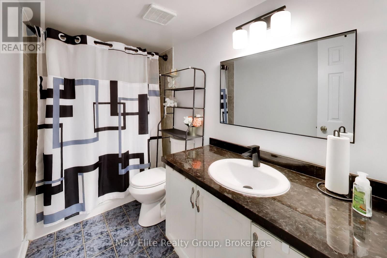 46 ROYAL ORCHARD DRIVE - 13