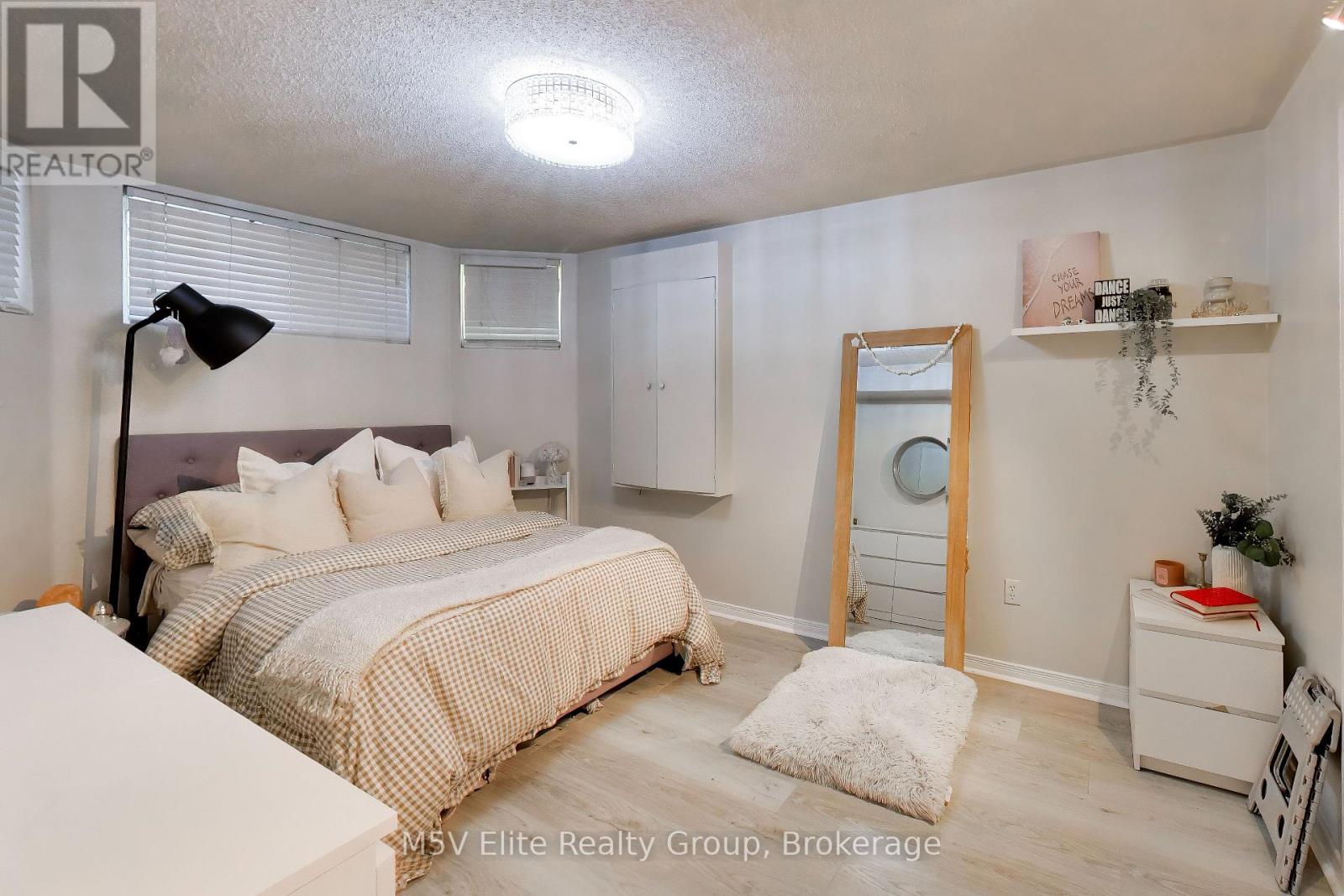 46 ROYAL ORCHARD DRIVE - 14