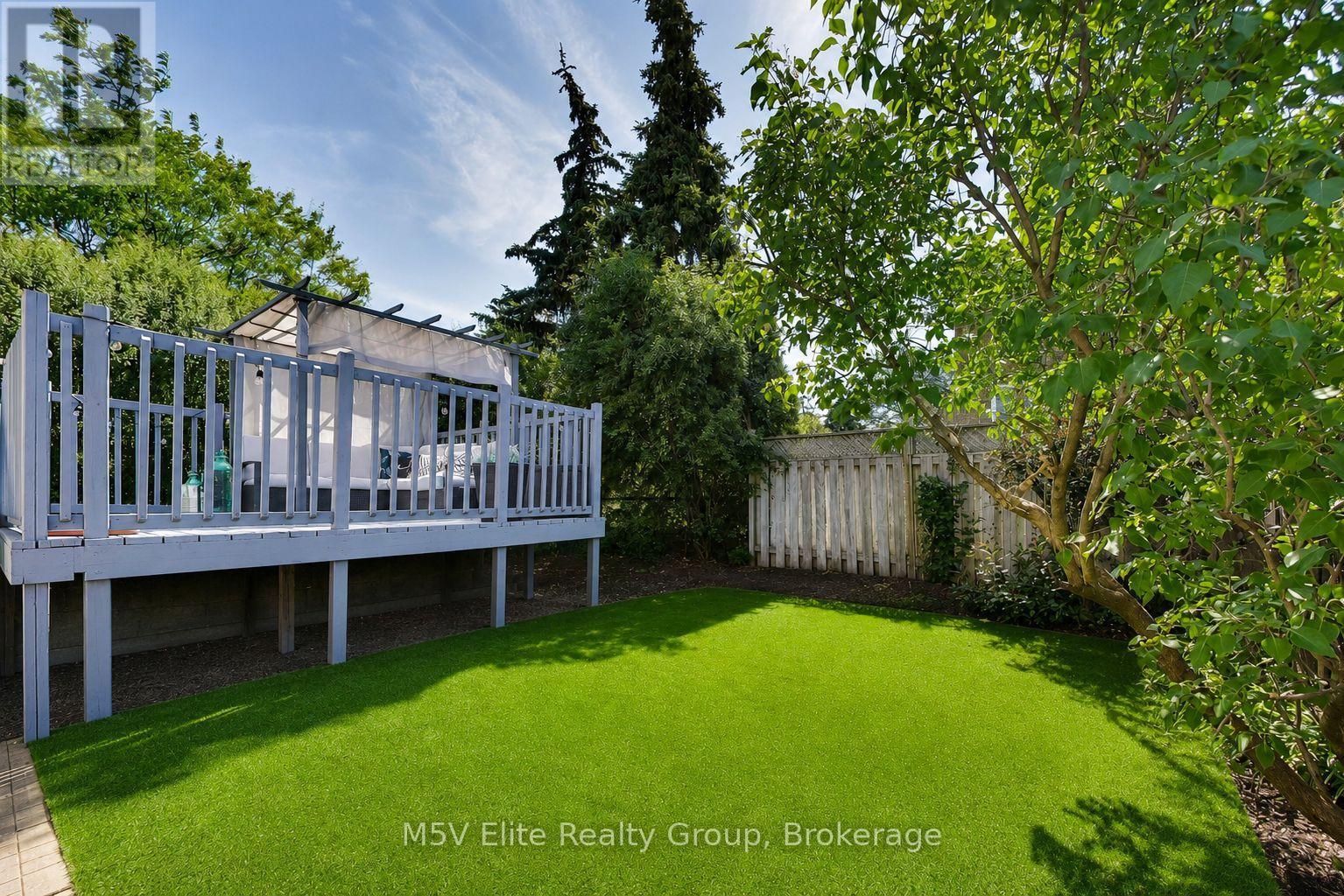 46 ROYAL ORCHARD DRIVE - 16