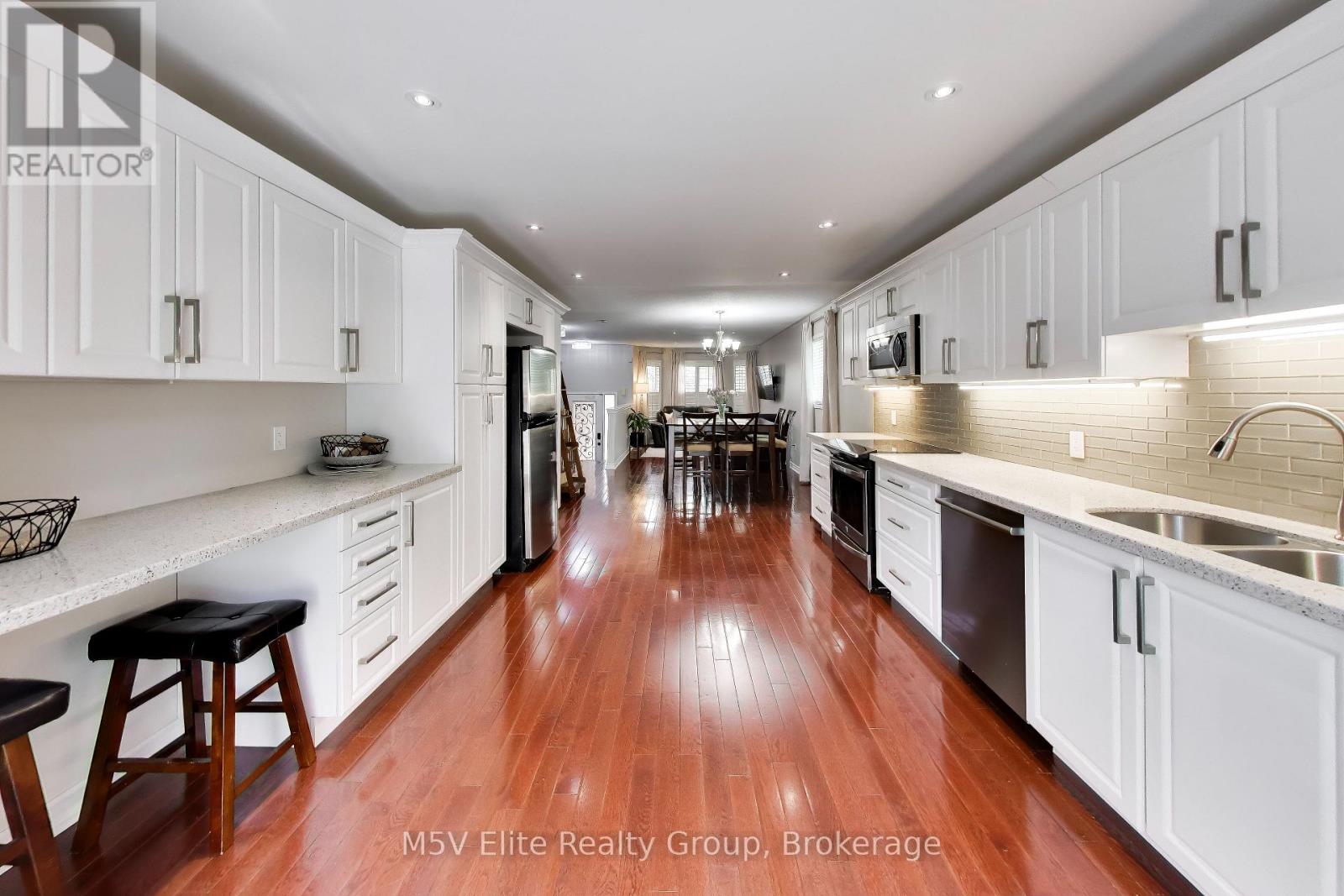 46 ROYAL ORCHARD DRIVE - 4