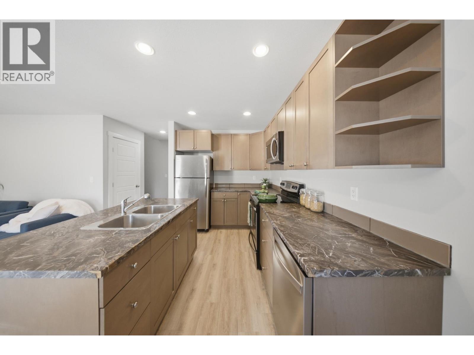 8142 87 AVENUE - Image 11