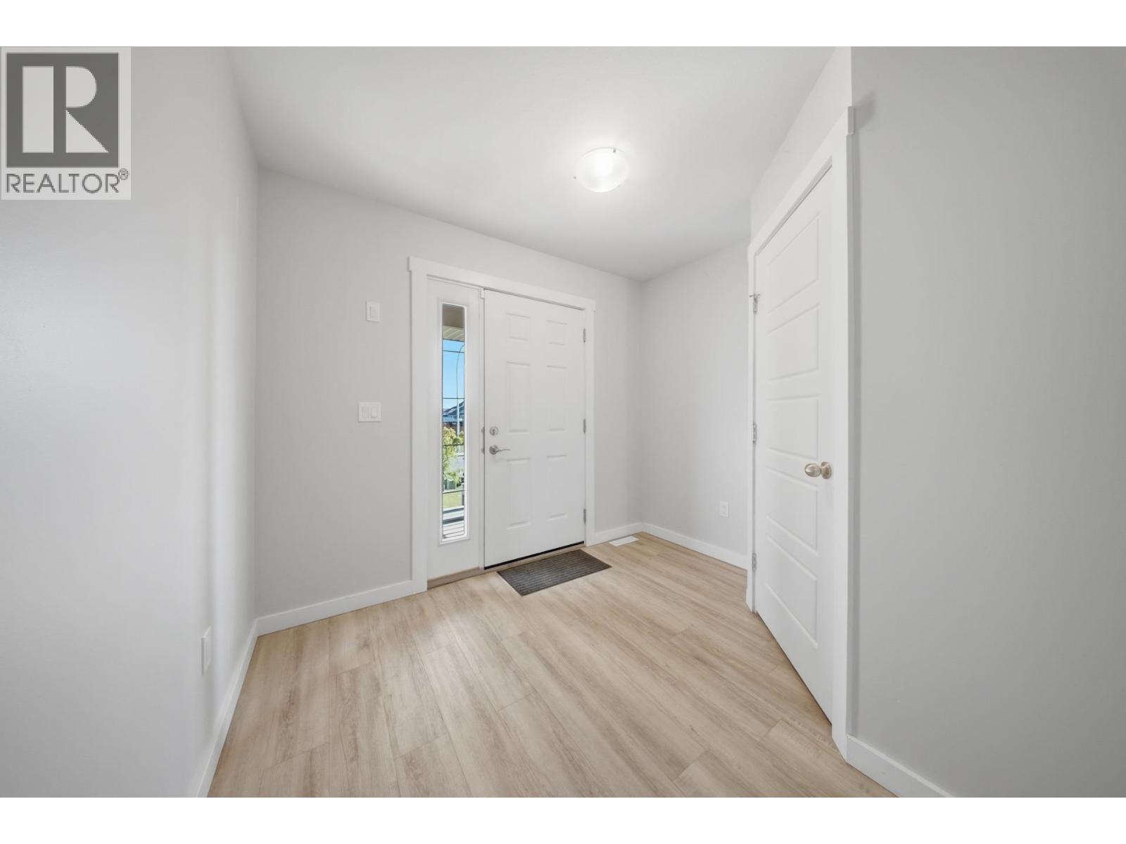 8142 87 AVENUE - 5