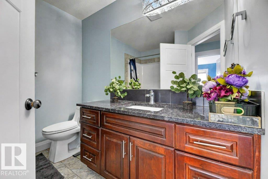 10724 72 AV NW - 19