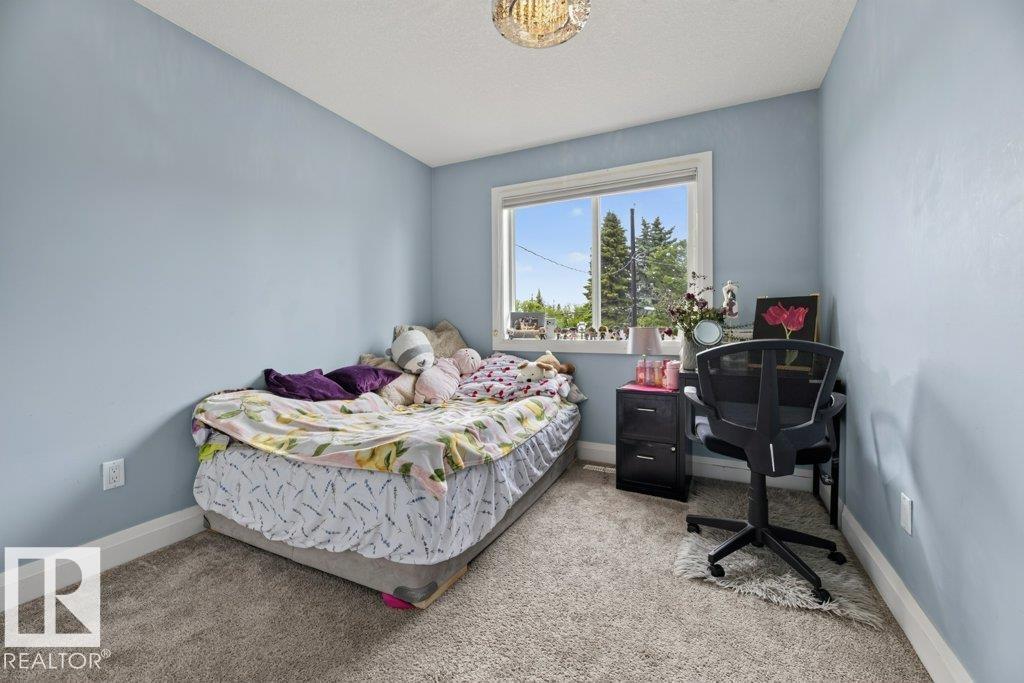 10724 72 AV NW - 20