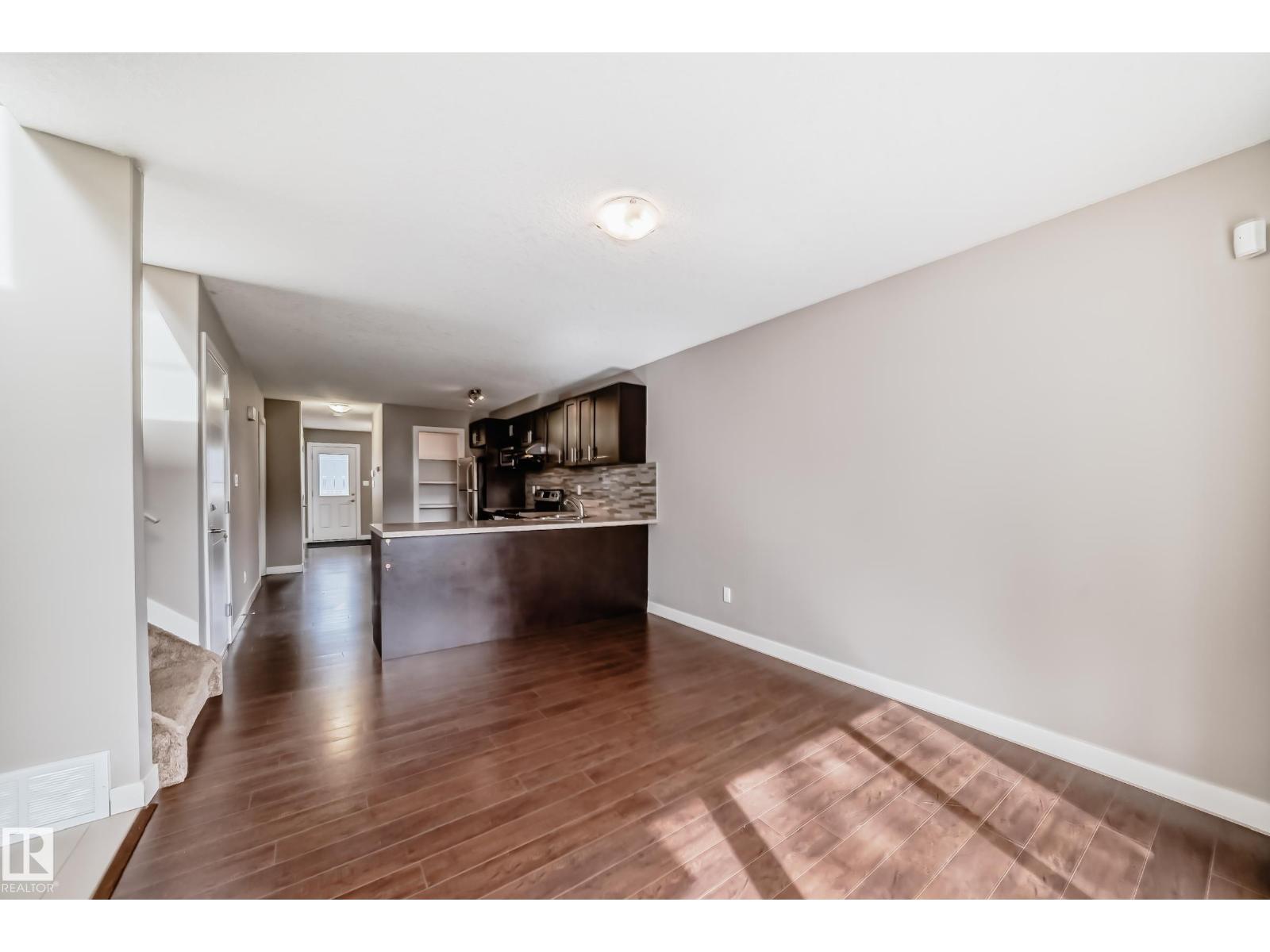 12118 125 ST NW - 17
