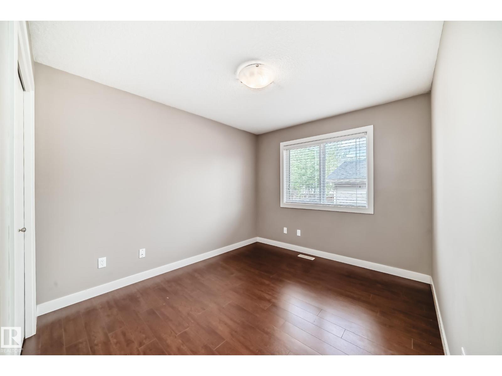 12118 125 ST NW - 18