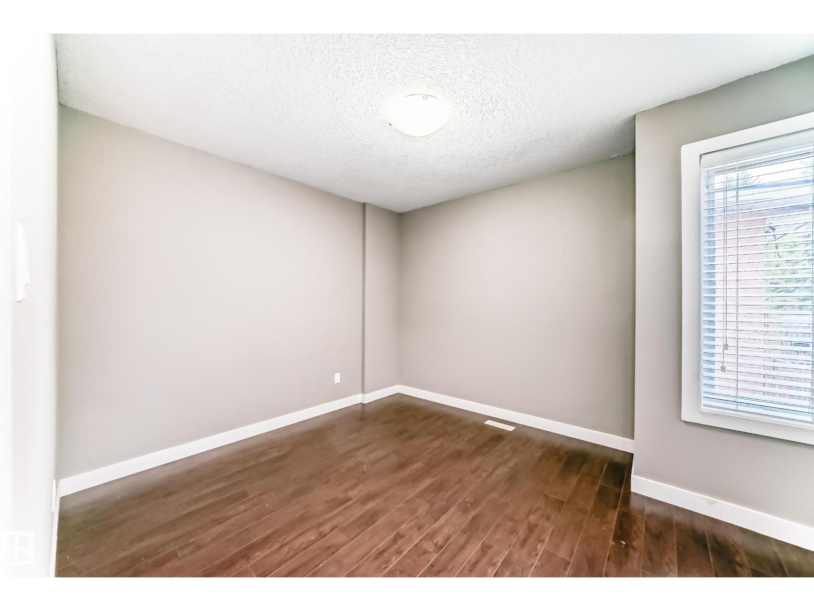 12118 125 ST NW - 20