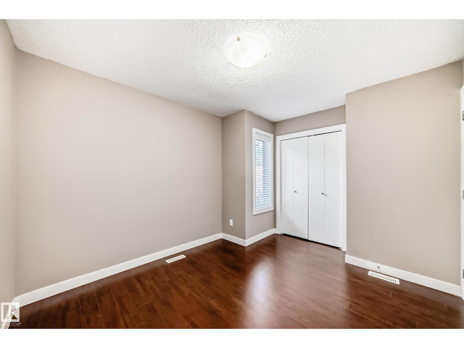 12118 125 ST NW - 21