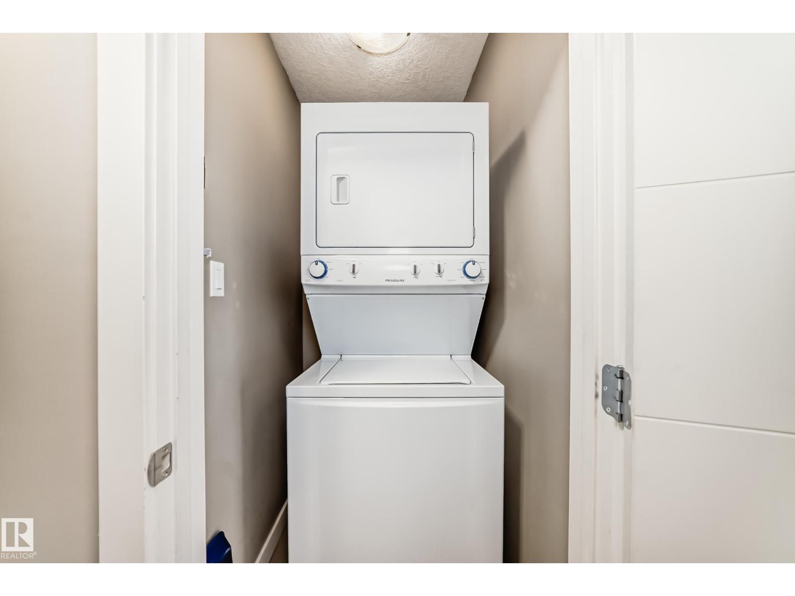 12118 125 ST NW - 23