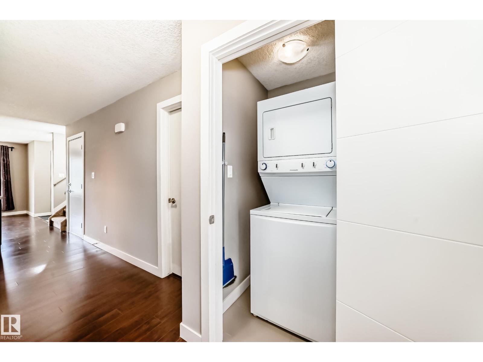12118 125 ST NW - 24