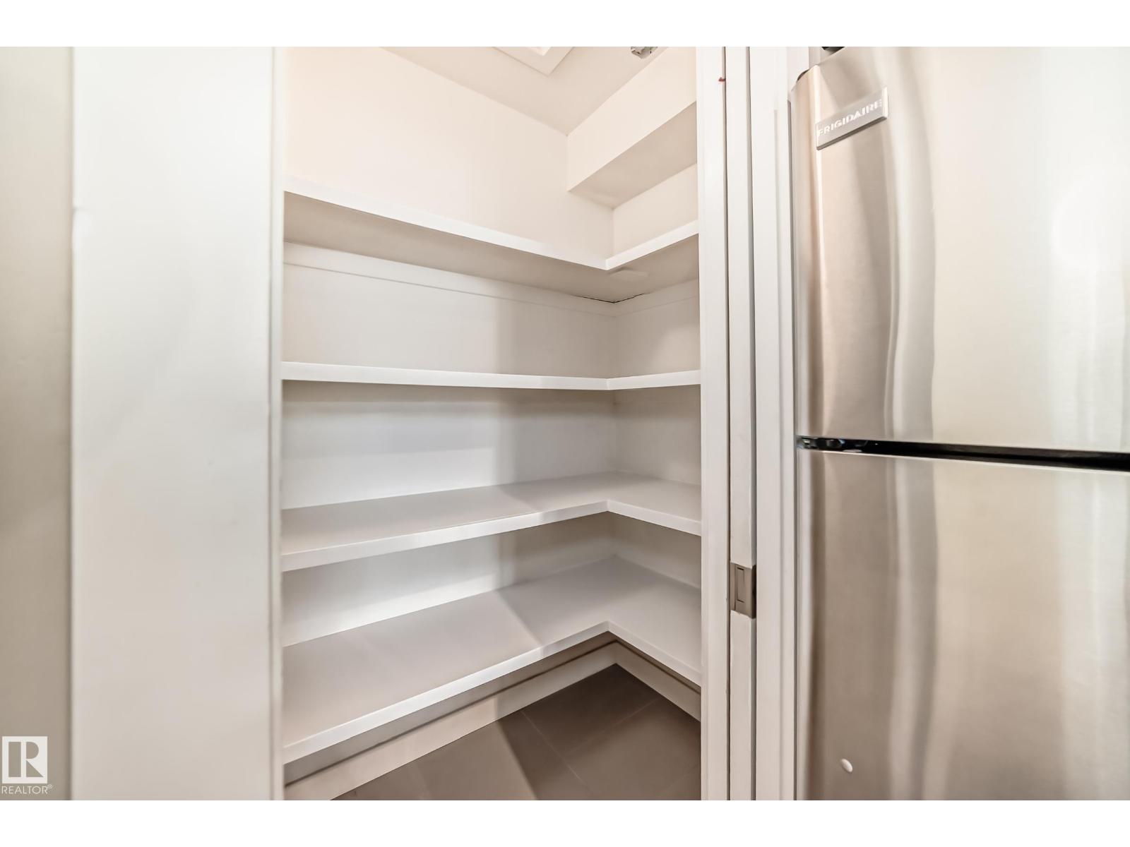 12118 125 ST NW - 26