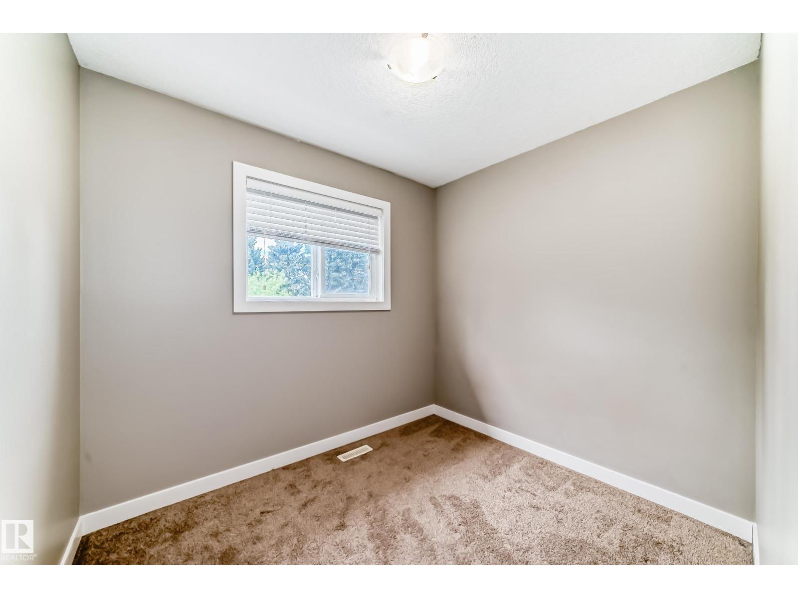 12118 125 ST NW - 28