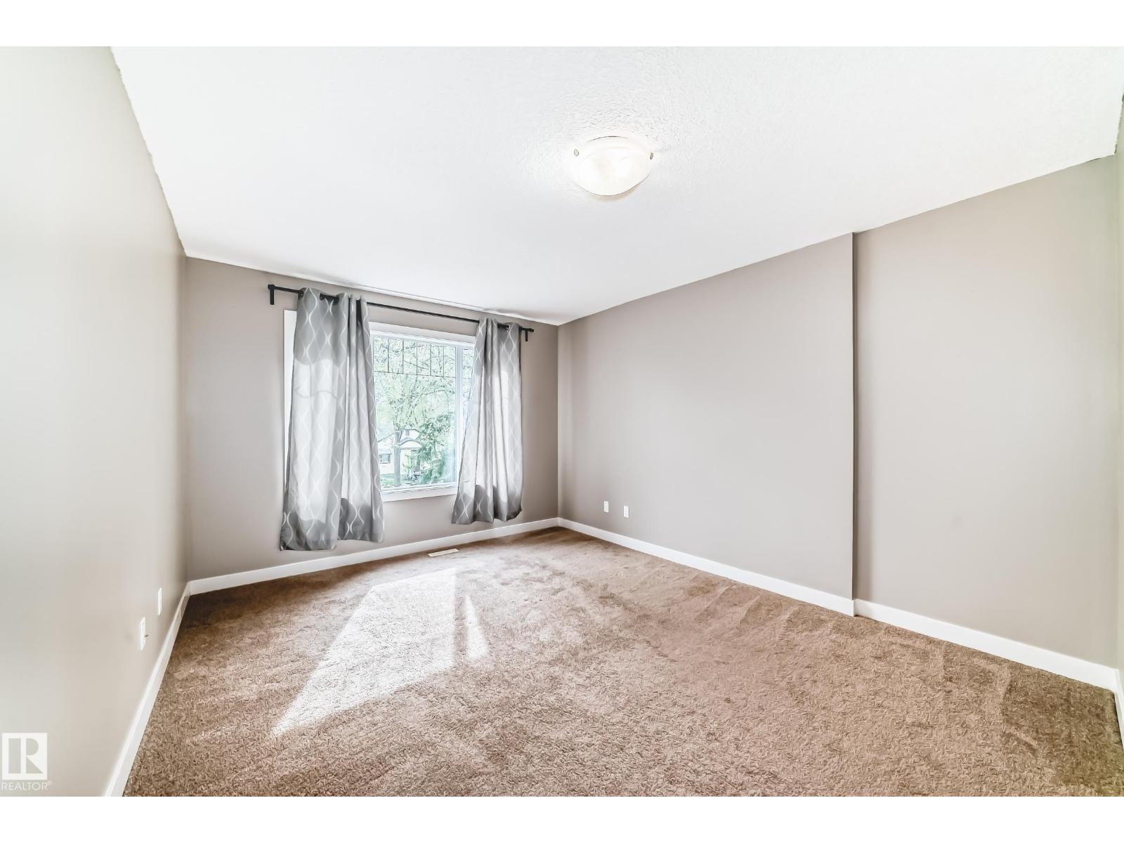 12118 125 ST NW - 31