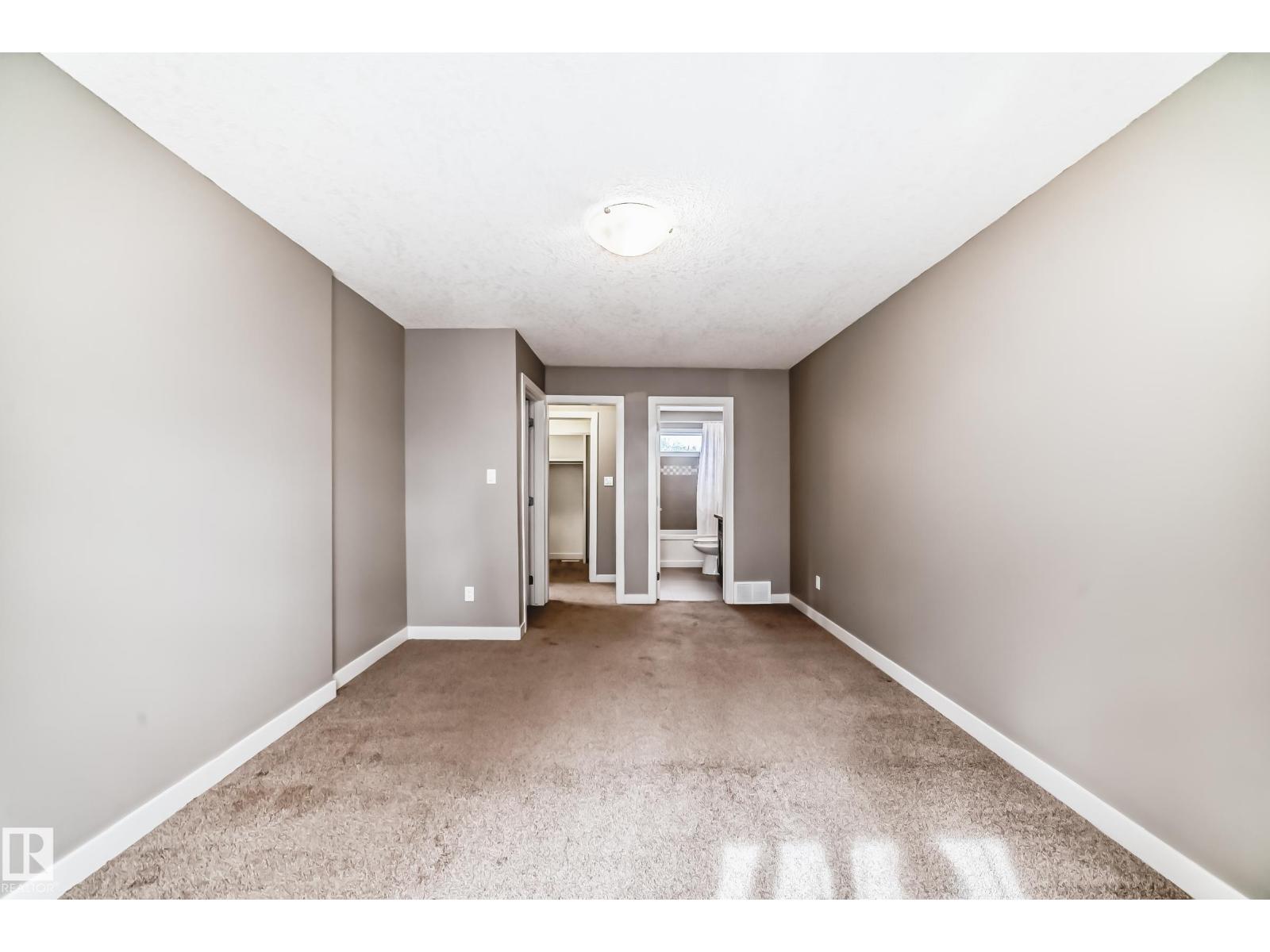 12118 125 ST NW - 34