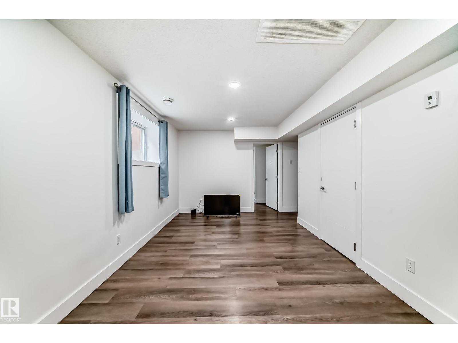 12118 125 ST NW - 40