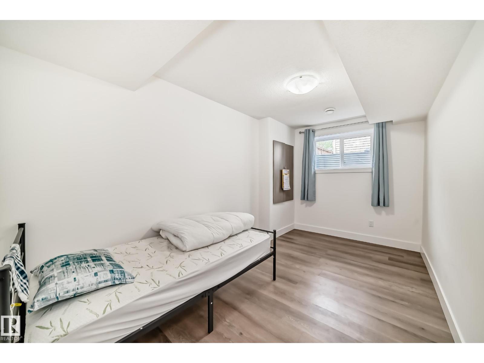 12118 125 ST NW - 45