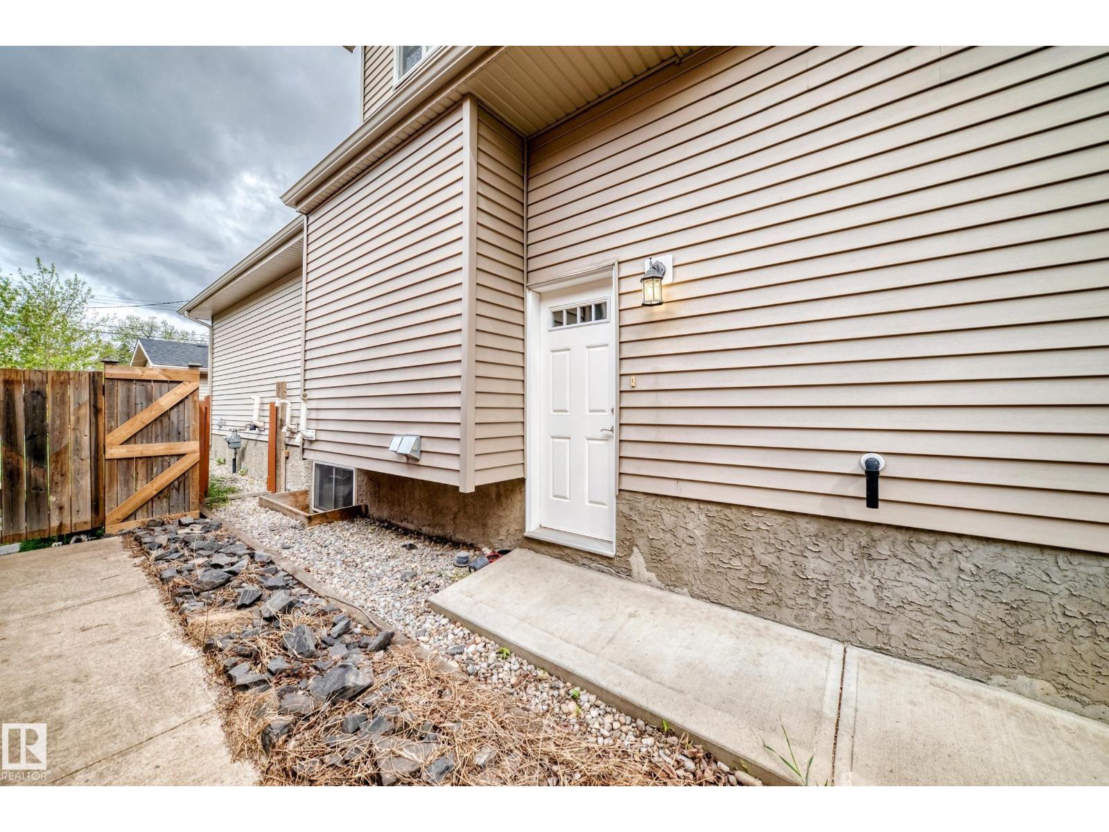 12118 125 ST NW - 60