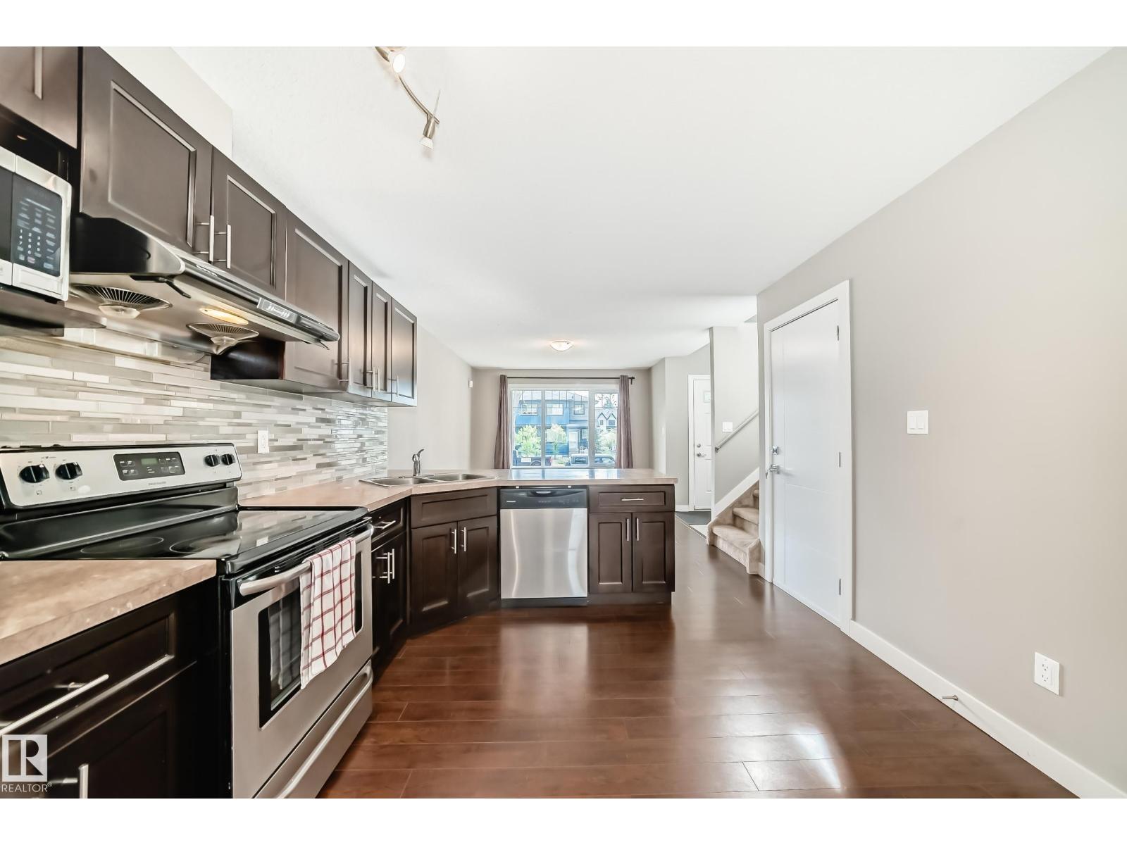 12118 125 ST NW - 7