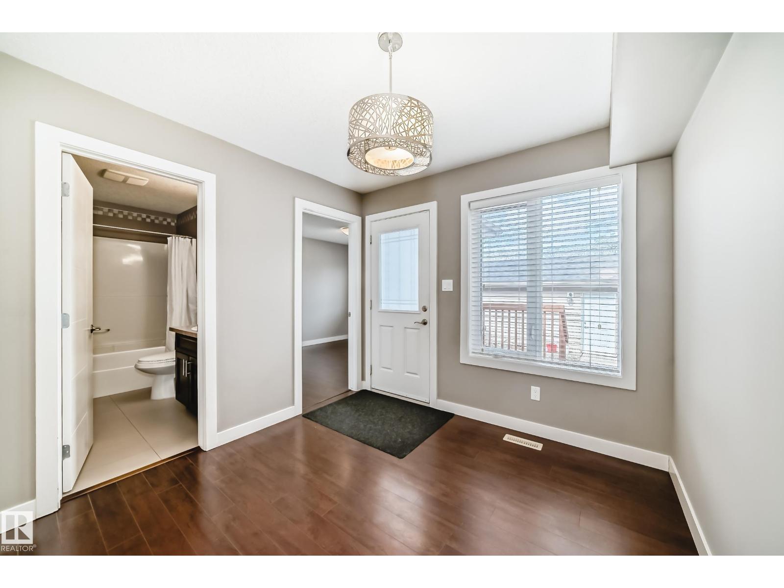 12118 125 ST NW - 9