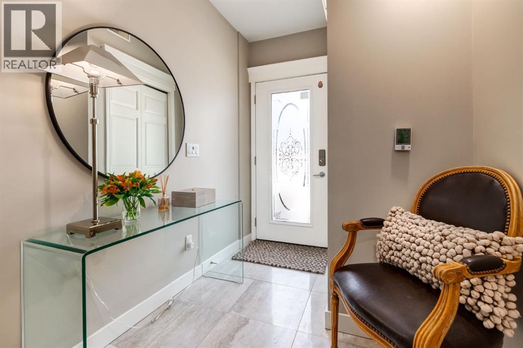 3711 17 Street SW, Altadore, Calgary photo 3