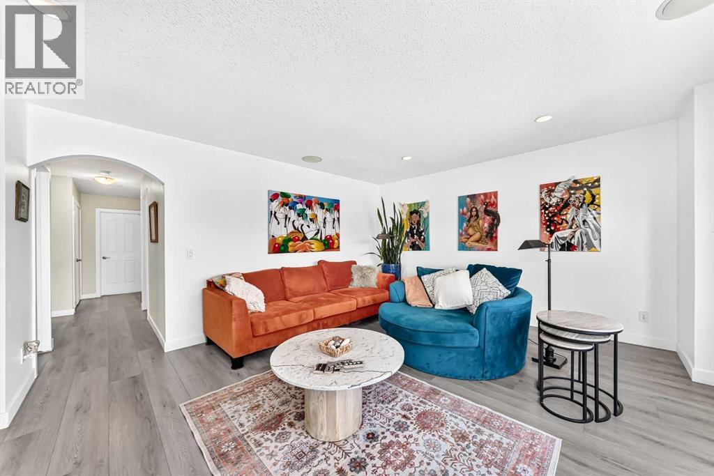 24 Brightonstone Gardens SE - 26