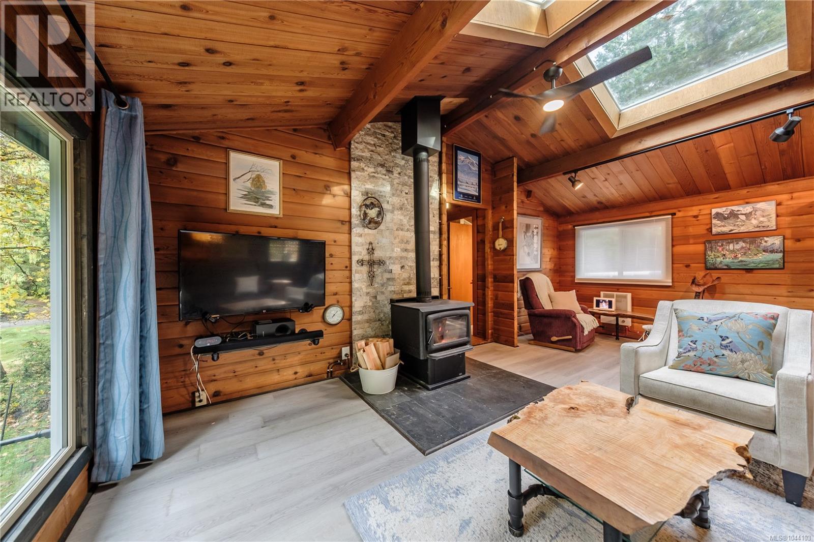 336 Hemlock Ave - 13