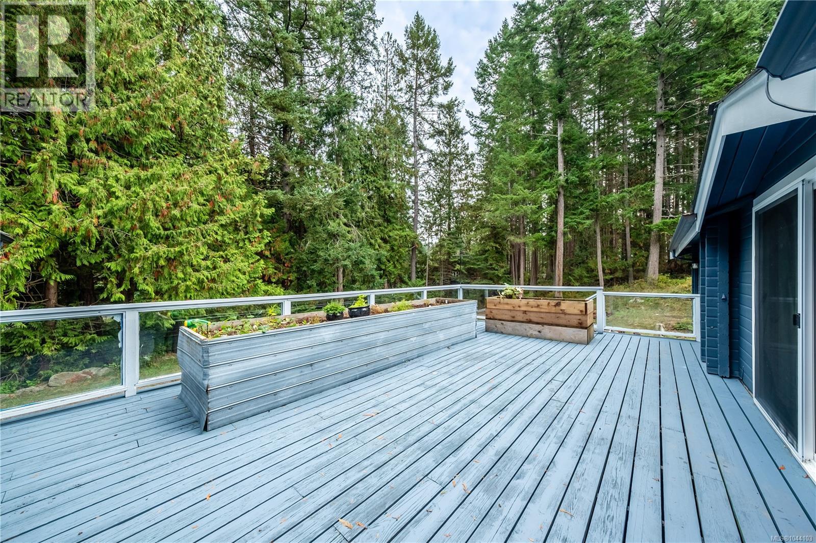 336 Hemlock Ave - 40