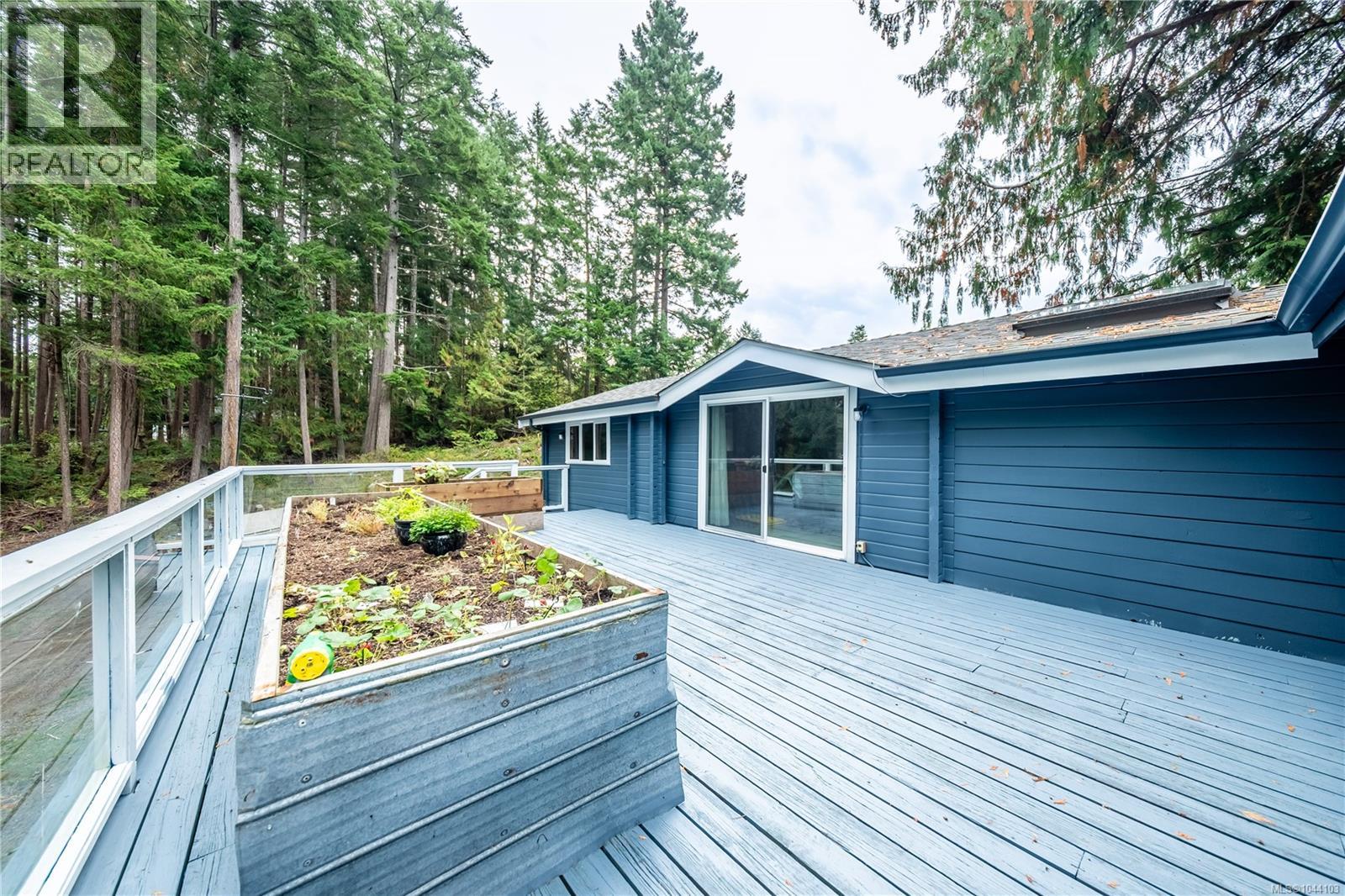 336 Hemlock Ave - 41