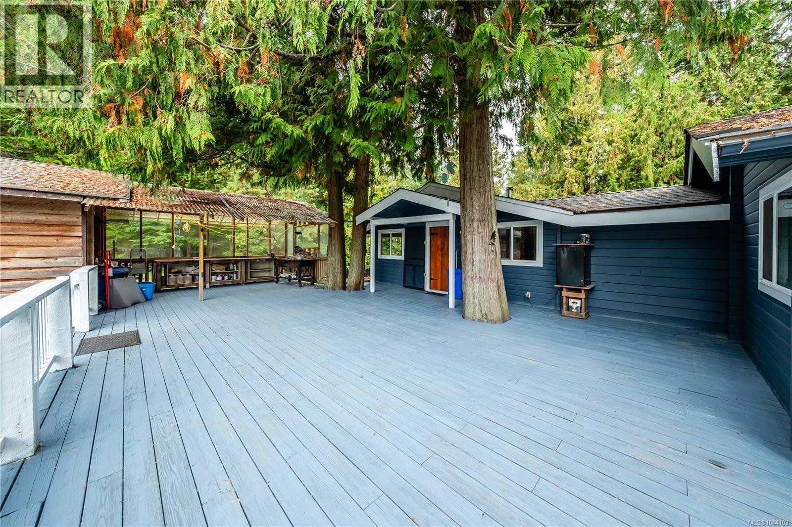 336 Hemlock Ave - 42