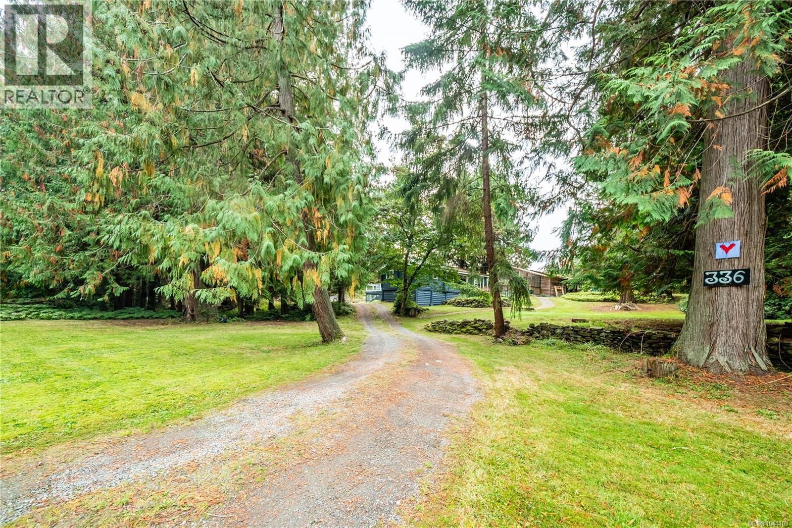 336 Hemlock Ave - 6