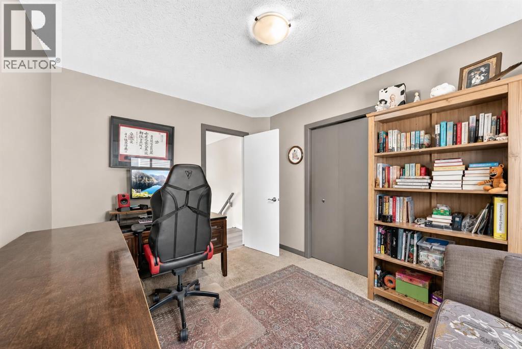 24 Brightonstone Gardens SE - 22