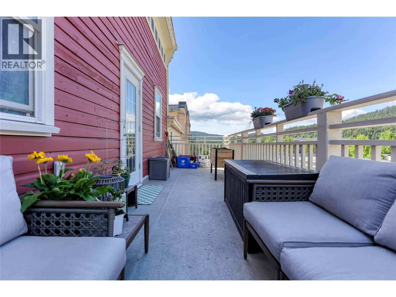 #10 2044 WASHINGTON Street - 17