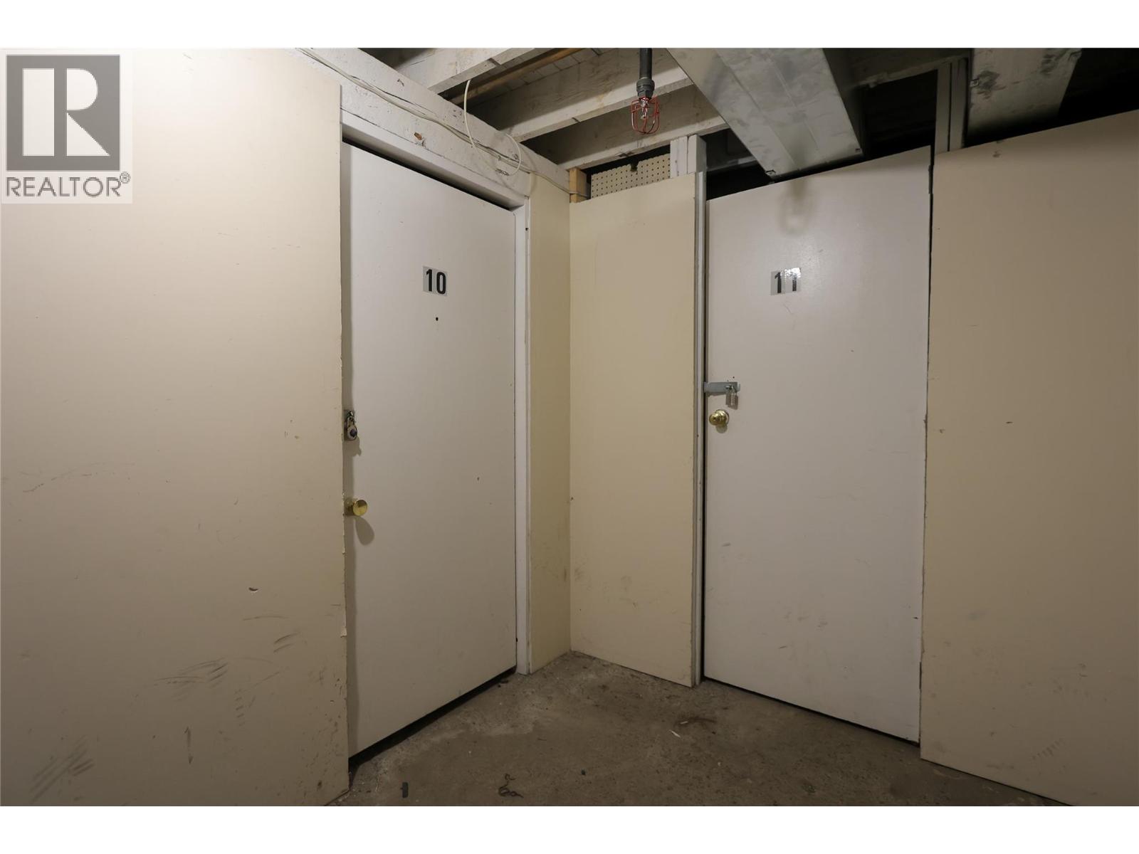 #10 2044 WASHINGTON Street - 23