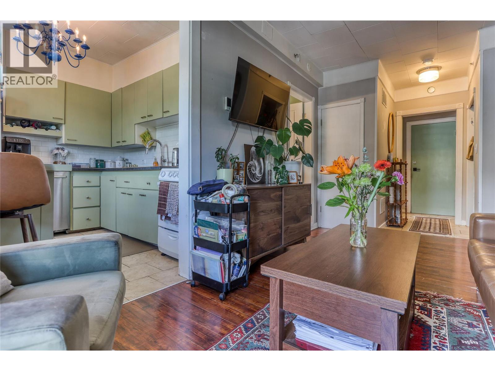 #10 2044 WASHINGTON Street - 8