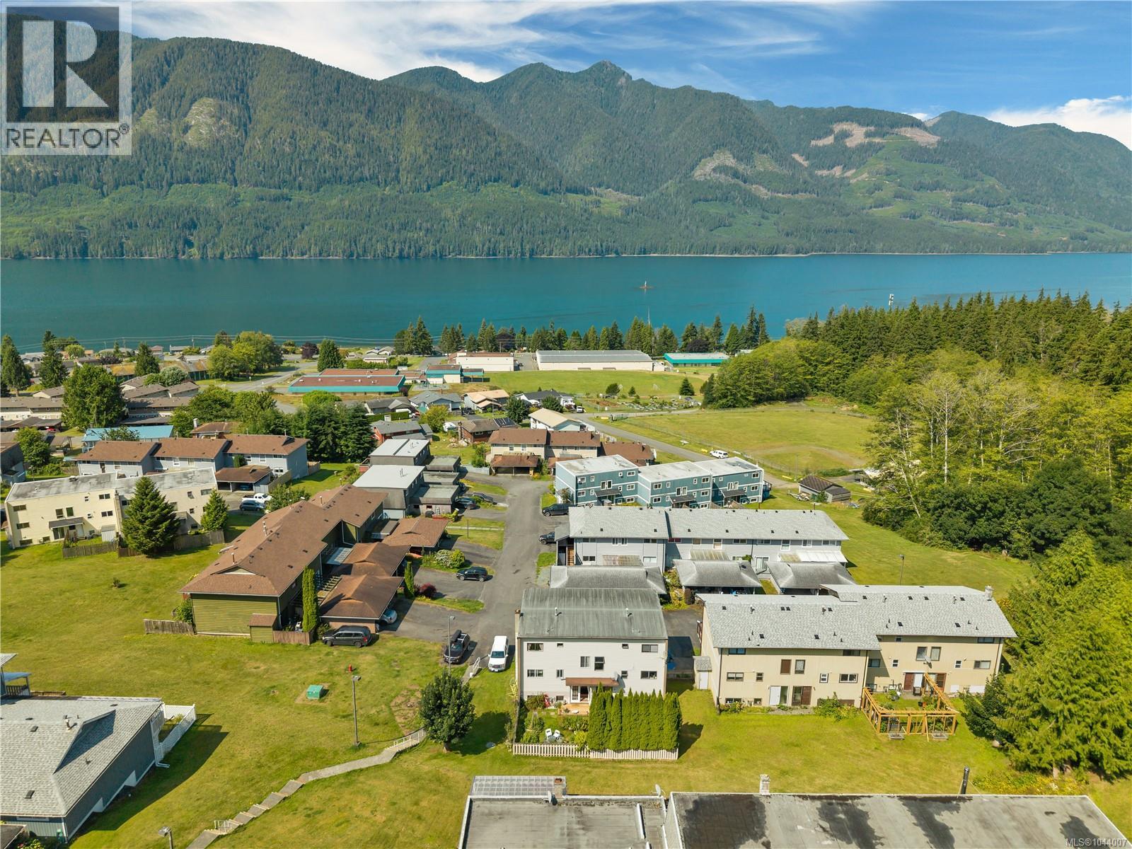 81 McKay Cres - 1