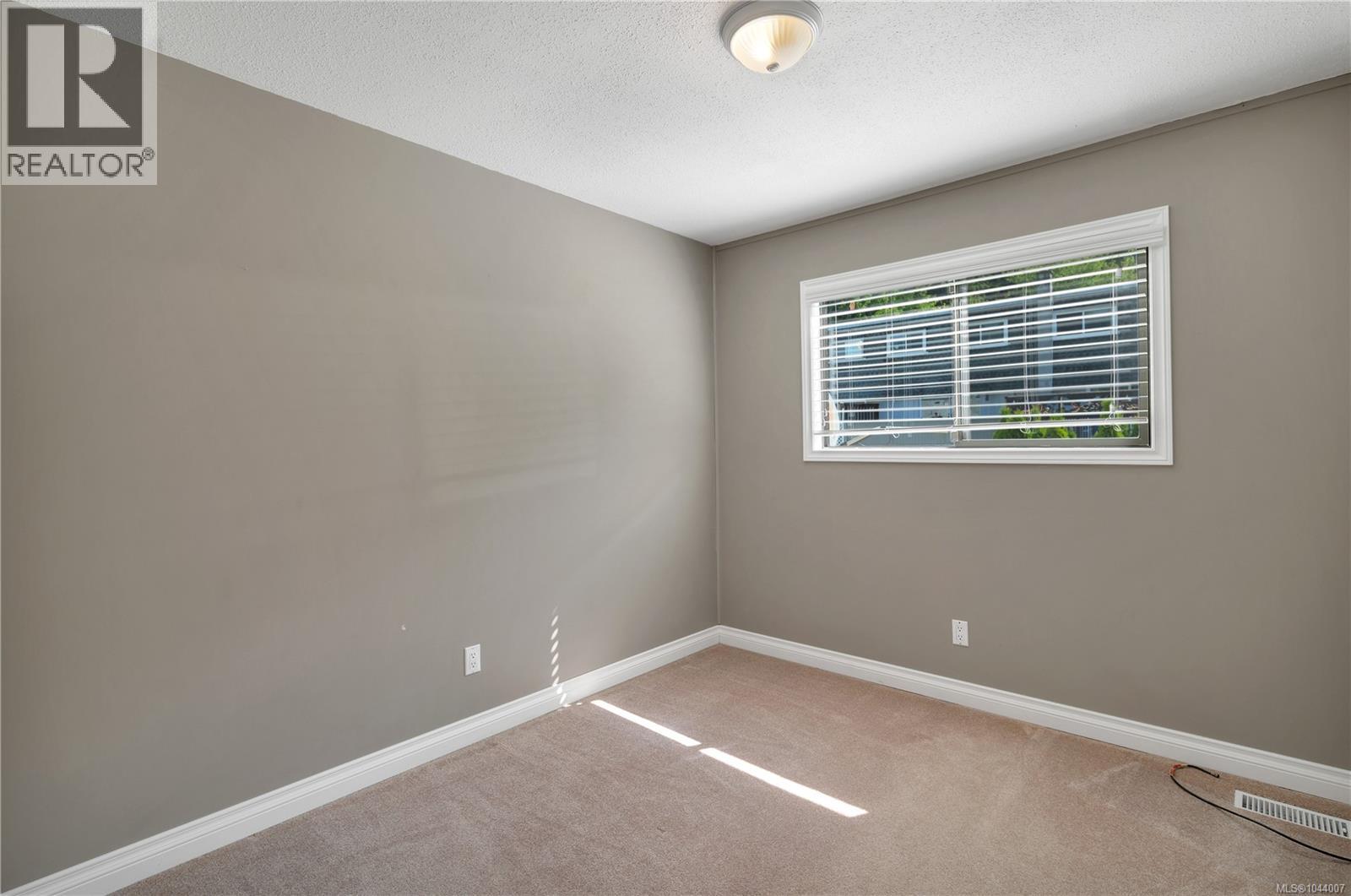 81 McKay Cres - 20