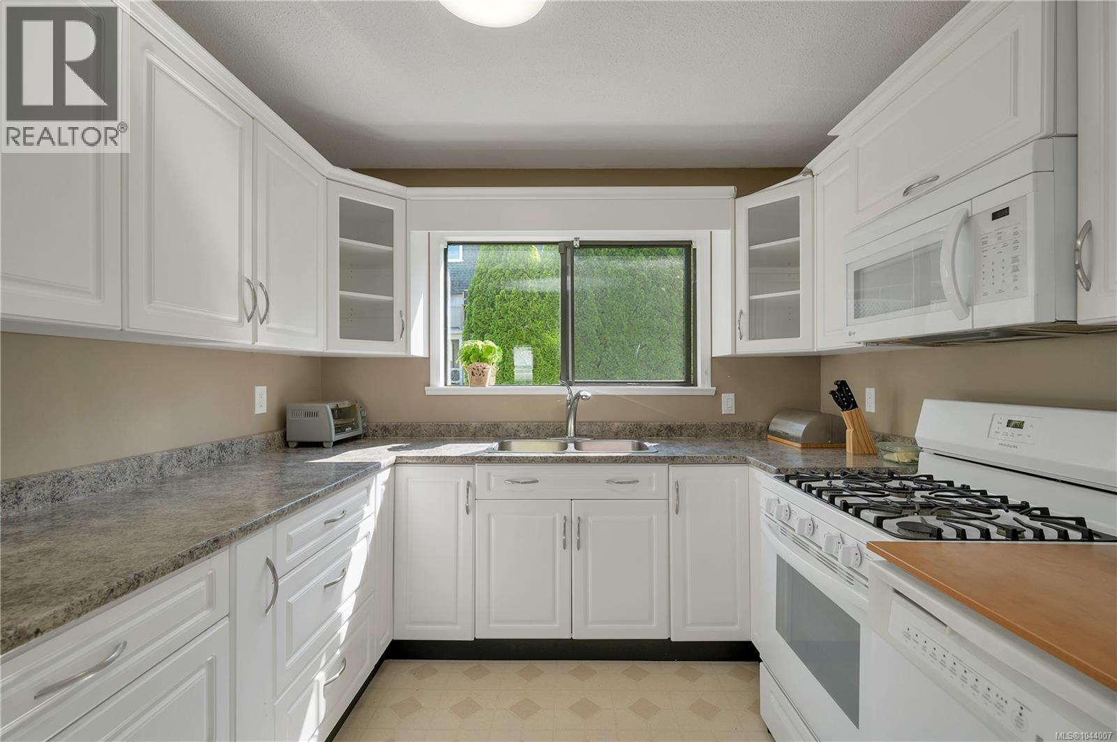 81 McKay Cres - 24