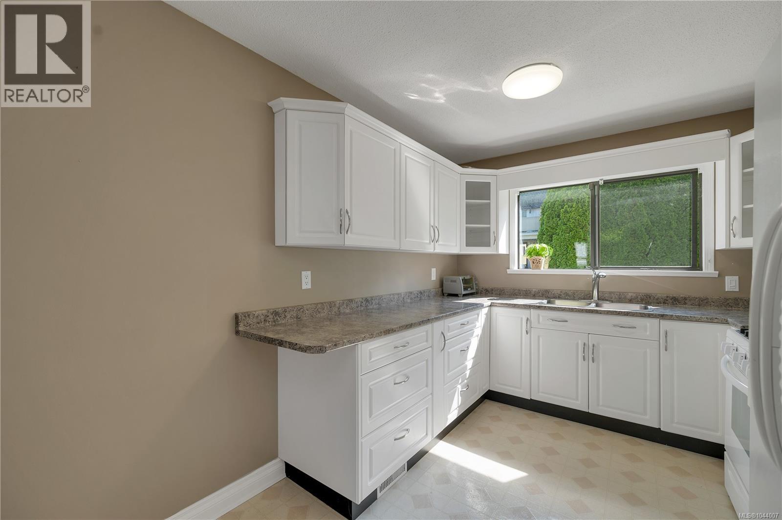 81 McKay Cres - 25