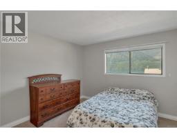 81 Mckay Cres, Port Alice, BC V0N2N0 Photo 12
